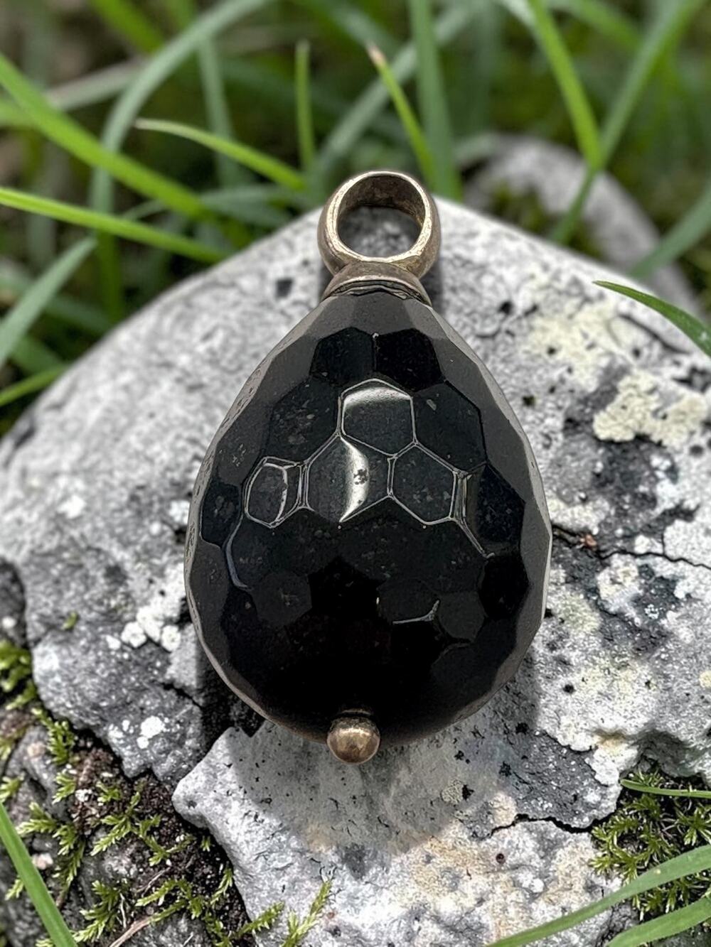 Vintage Silver Tone Faceted Black Teardrop Pendant Hammered Bail Sculptural Drop